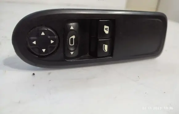 Citroen C3 Electric window control switch 966375229XT