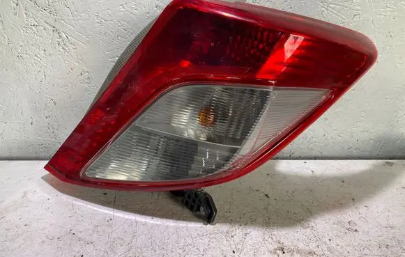 Toyota Yaris Rear/tail lights