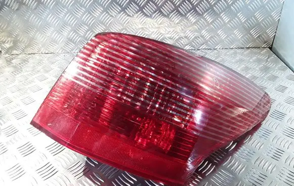 Peugeot 407 Rear/tail lights 9641948580