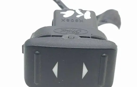 Ford Kuga I Electric window control switch 7M5T14529AA