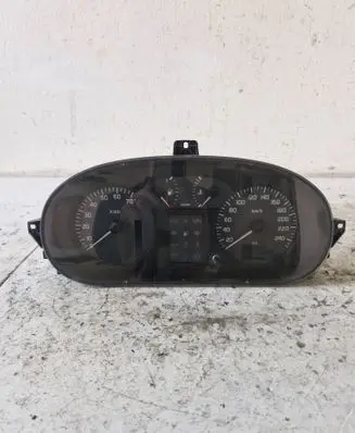 Speedometer (instrument cluster)