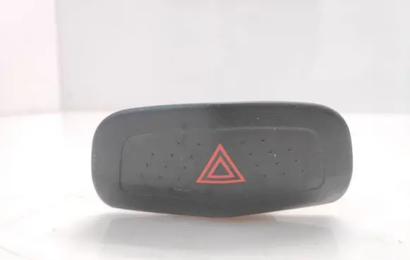 Nissan Primera Hazard light switch 06016
