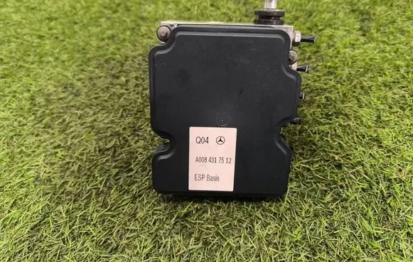 Mercedes-Benz B W246 W242 ABS Pump A0084317512