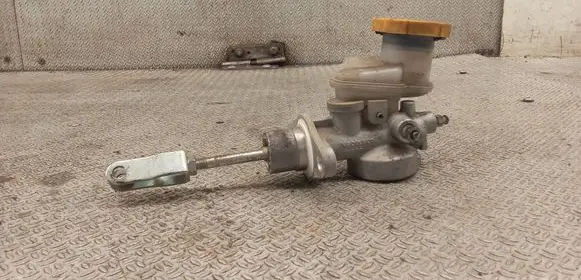 Subaru Forester SH Clutch master cylinder 