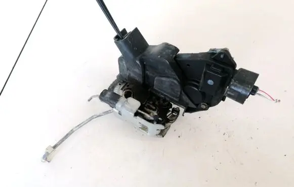 Toyota Previa (XR30, XR40) II Front door lock 