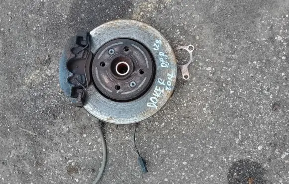 Dacia Dokker Front wheel hub spindle knuckle