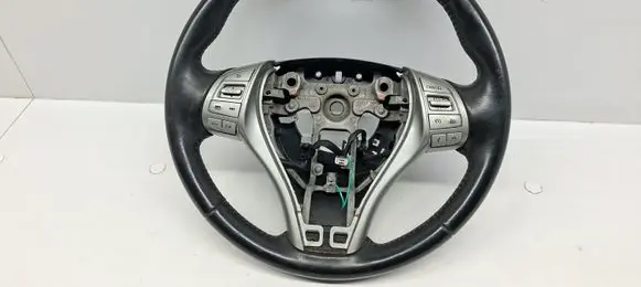 Nissan Qashqai Steering wheel 484304EM5B
