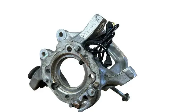 BMW X6M F86 Rear wheel hub spindle/knuckle 6770984