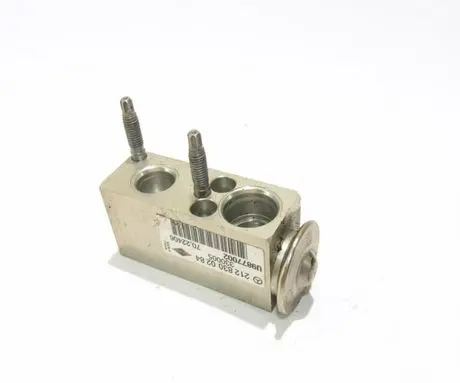 Air conditioning (A/C) expansion valve