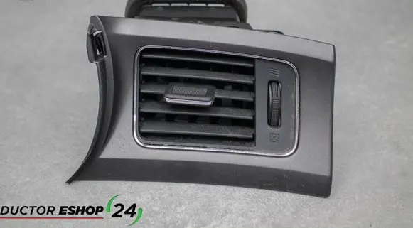 Nissan Pulsar Cabin air duct channel 