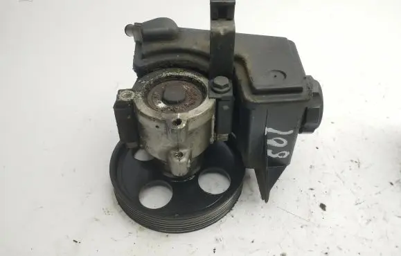 Peugeot 206 Power steering pump 26079813