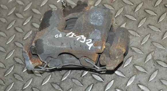 Honda Civic IX Front brake caliper