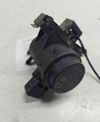 Renault Laguna II Vacuum valve 8200015998