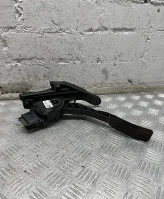 Jaguar XF X250 Accelerator throttle pedal 9X239F832AA 6PV00969800