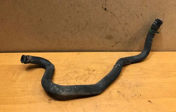 Renault Kangoo I Engine coolant pipe/hose