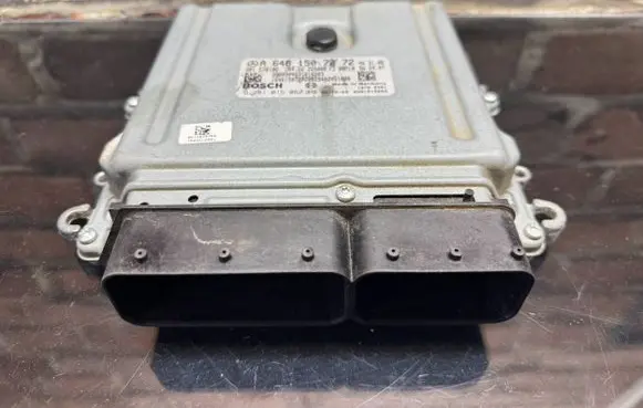 Mercedes-Benz Vito Viano W639 Engine control unit/module A6461507272 0281015062
