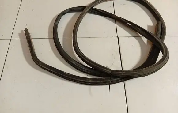 Ford Transit Rubber seal front coupe door 