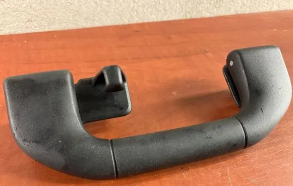 Mercedes-Benz E W212 Rear interior roof grab handle A2048100151