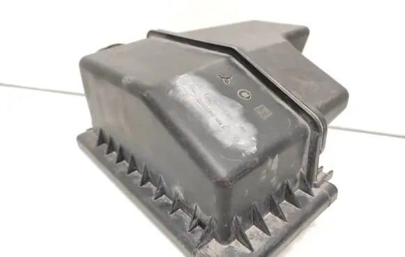Mitsubishi Colt Air filter box cover MN130287 A1340900101 MN180286