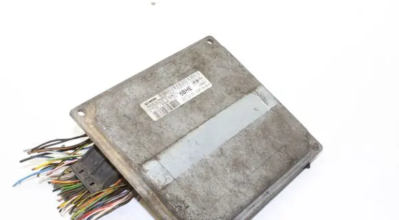 Ford Fiesta Engine control unit/module 4S6112A650SE