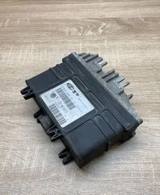 Volkswagen Golf III Engine control unit/module ECU 032906030R 6160025610