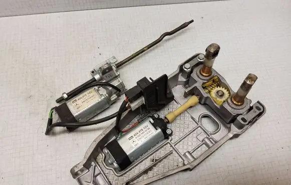 Mercedes-Benz E W211 Steering column adjust motor A2205400288 404476 404475