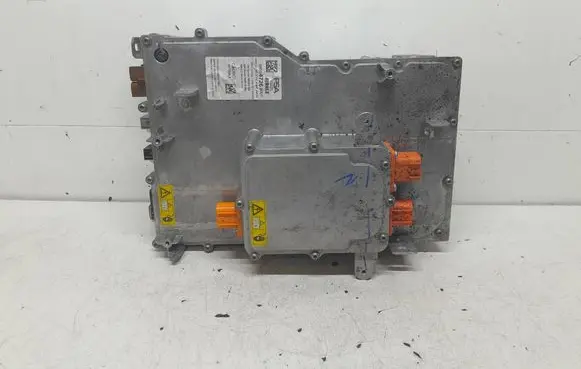 Peugeot 208 II Voltage converter inverter 985547268001