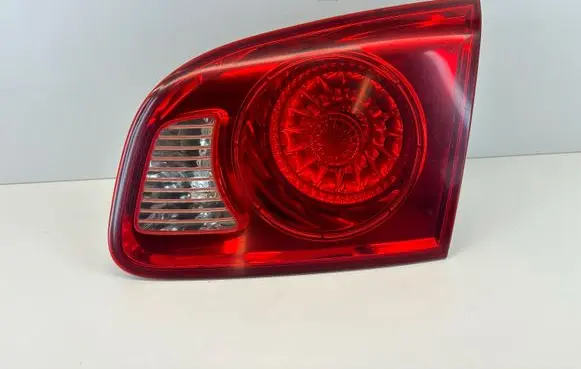 Tailgate rear/tail lights
