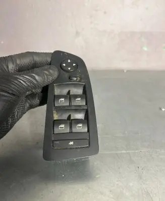 BMW 1 E81 E87 Electric window control switch 9132066 07W15K101