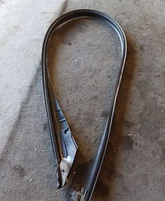 BMW 5 F10 F11 Rubber seal front coupe door 7182285