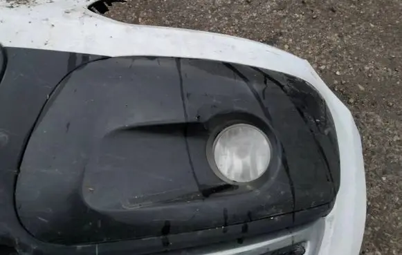 Front bumper splitter molding