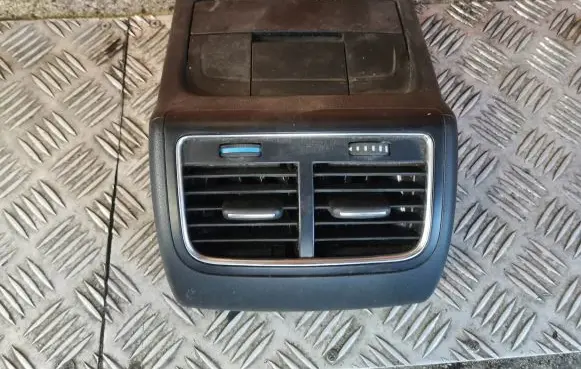 Audi A4 S4 B8 8K Rear air vent grill 8K0864376