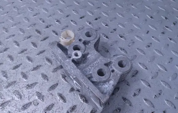 BMW X1 U11 Rear differential/diff mount bracket 9796449 22119796449
