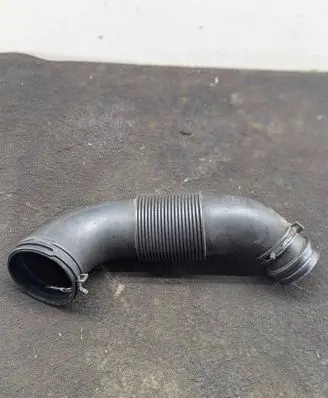 Audi Q7 4L Air intake hose/pipe 7L6129627F