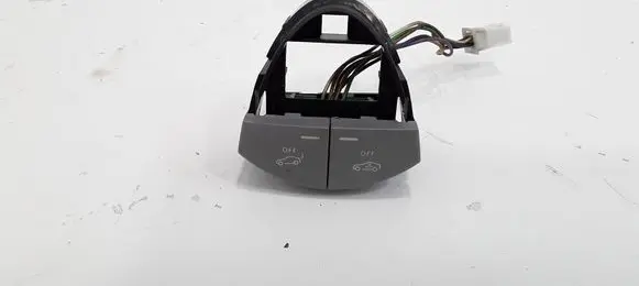 Mercedes-Benz E W211 Alarm switch A2118213151