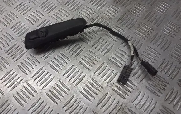 Opel Omega B2 Quarter vent window switch 90457357