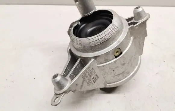 Mercedes-Benz C W206 Engine mount bracket A2062404401