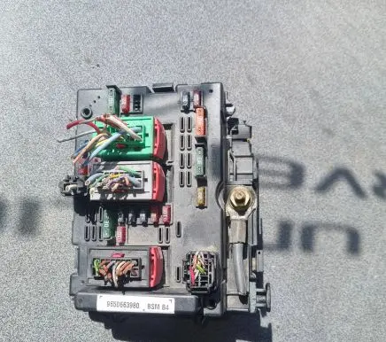 Peugeot 307 Fuse box set 9650663980