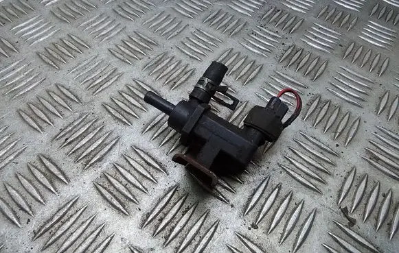 Valve vacuum