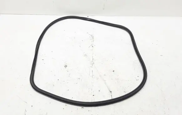 Volvo XC90 Front door rubber seal 31457673