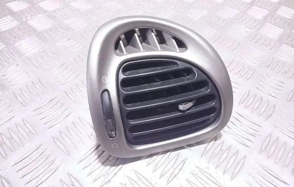 Citroen Xsara Picasso Dashboard side air vent grill/cover trim 9631280077