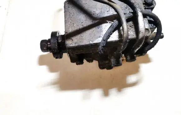 Opel Vectra B Fuel injection high pressure pump 0470504002 90501098002