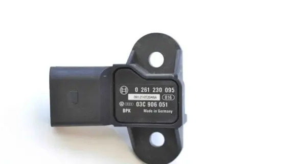 Audi A5 8T 8F Air pressure sensor 03C906051