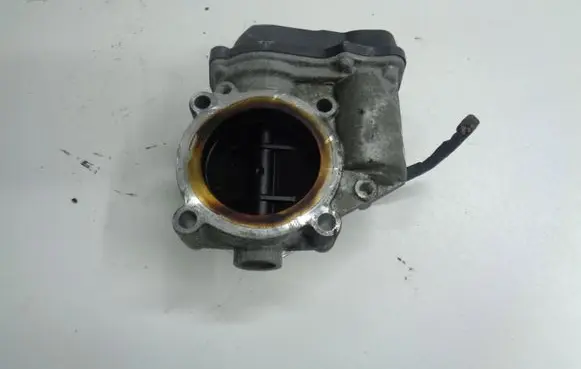 Volkswagen Eos Throttle valve 06F133062J