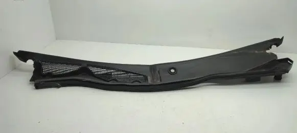 Cadillac CTS Wiper trim