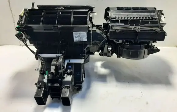 Volkswagen PASSAT B8 Interior heater climate box assembly 5WB816001