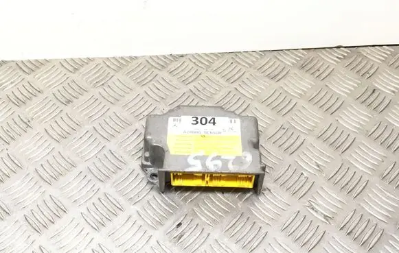 Mercedes-Benz B W245 Airbag control unit/module A1698206726 Q46726