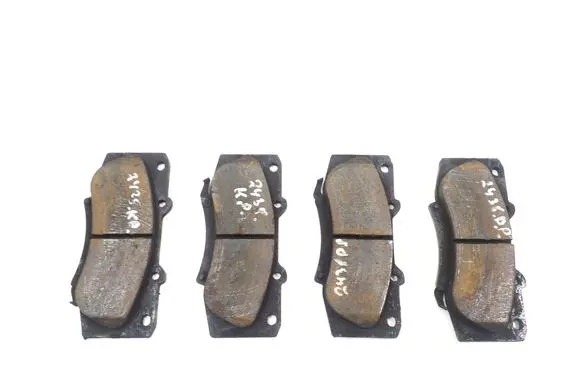Toyota Hilux (AN10, AN20, AN30) Brake pads (front) 044650K340