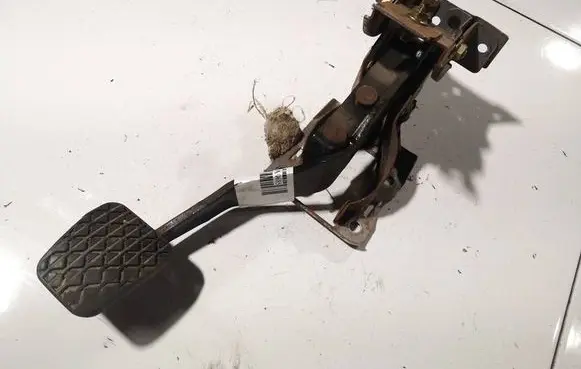 Mazda 6 Brake pedal 