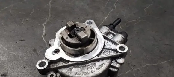 Peugeot 3008 I Vacuum pump M0016750